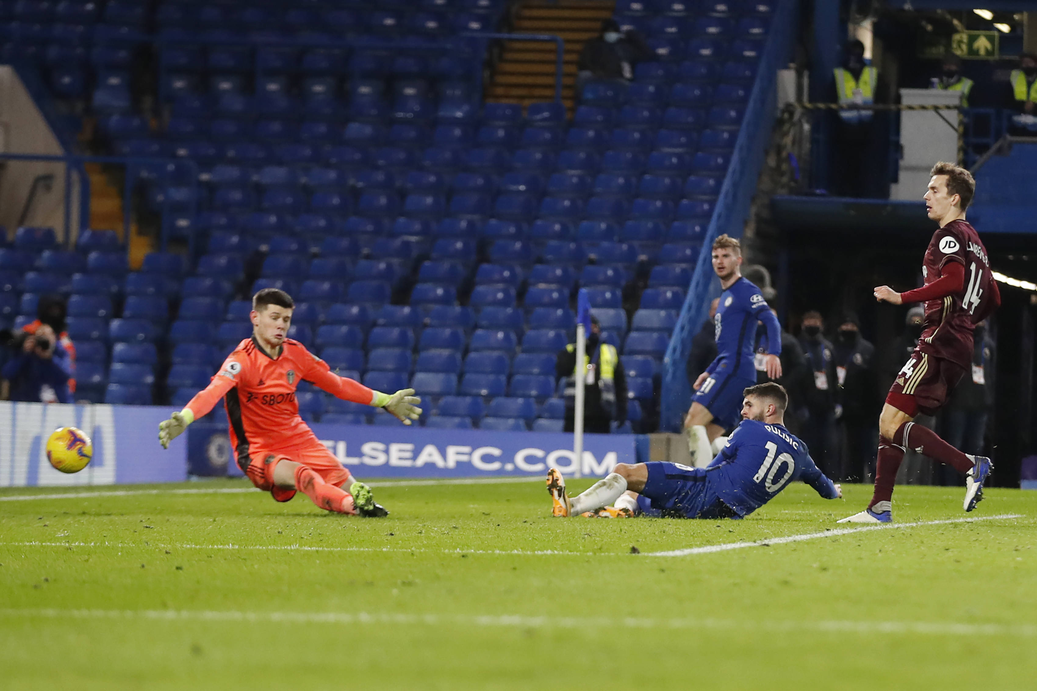 他通过不断 他通过不断